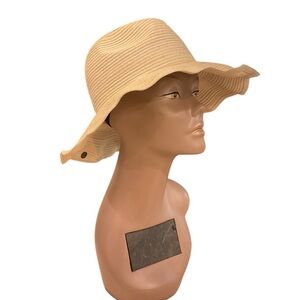 Peter Grimm hat with adjustable wired brim